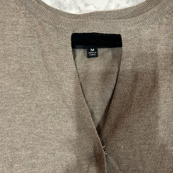 Fate by LFD Taupe Wrap Sweater Front Key Hole Sz M Woman Used.    6 - Picture 2 of 10